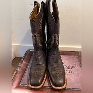 Lucchese women’s cowgirl boots square toe elk leather 9B